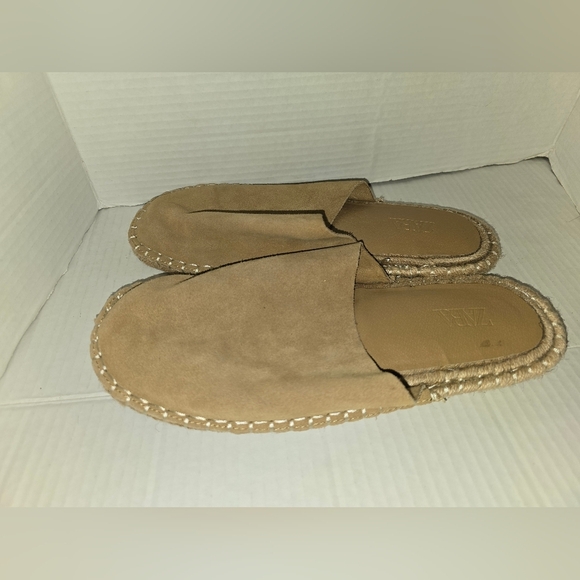 Zara Beige Suede Slide Sandals - Picture 3 of 4